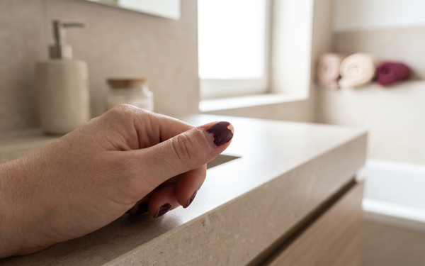 Comment Faire Tenir son Vernis Plus Longtemps : 8 Astuces de Pro
