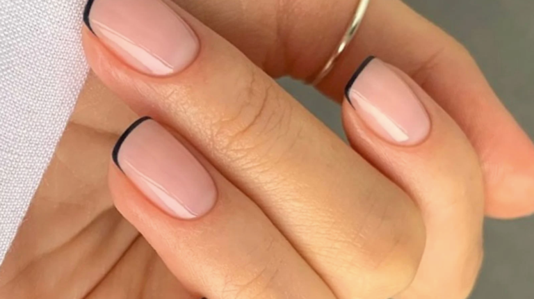 Autumn French Nails : cette tendance manucure parfaite pour la saison automnale